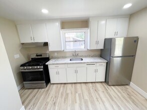 4905 Mendocino Blvd in Sacramento, CA - Building Photo - Building Photo