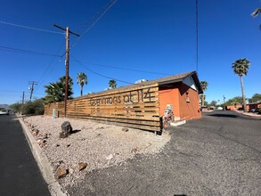 Laguna Terrace in Tucson, AZ - Building Photo - Building Photo