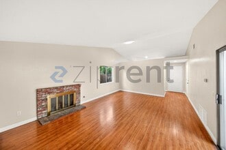 14359 Parkwood Dr in Fontana, CA - Building Photo - Building Photo