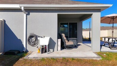 7011 SW 136th Ln in Ocala, FL - Foto de edificio - Building Photo