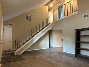 8202 Alcorn Cir in Austin, TX - Building Photo - Building Photo
