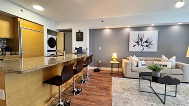 1830 S Ocean Dr, Unit 2209 in Hallandale Beach, FL - Building Photo - Building Photo