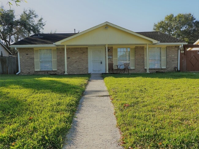 property at 11823 Carvel Ln