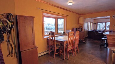 1045 Dawn Dr in Fairbanks, AK - Building Photo - Building Photo