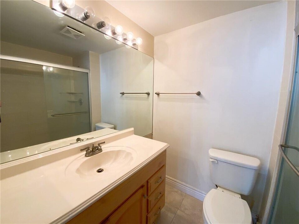 5444 Jubilee Way in Margate, FL - Building Photo