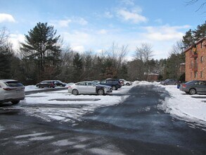 1301 Bodwell Rd in Manchester, NH - Building Photo - Building Photo