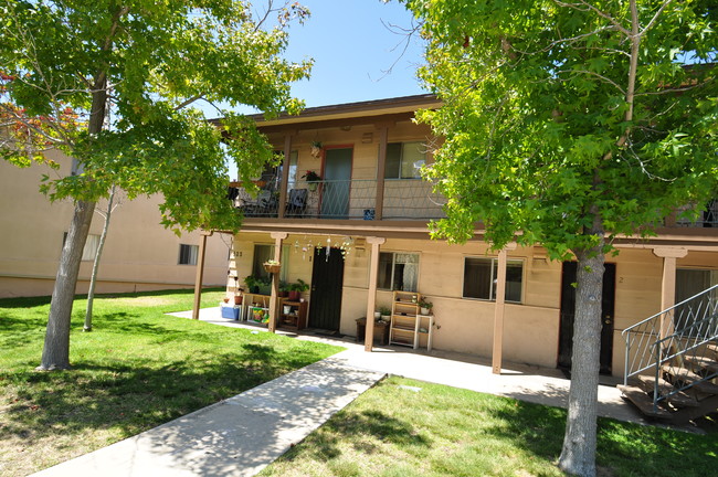 Park Way Apartments in Chula Vista, CA - Building Photo - Building Photo