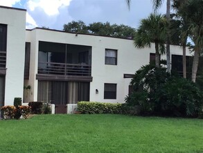 5052 Marsh Field Rd-Unit -9 in Sarasota, FL - Building Photo - Building Photo