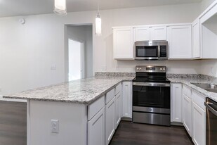 The Lakewood House Apartments in North Little Rock, AR - Building Photo