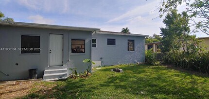 5770 SW 62nd Terrace in Miami, FL - Building Photo - Building Photo