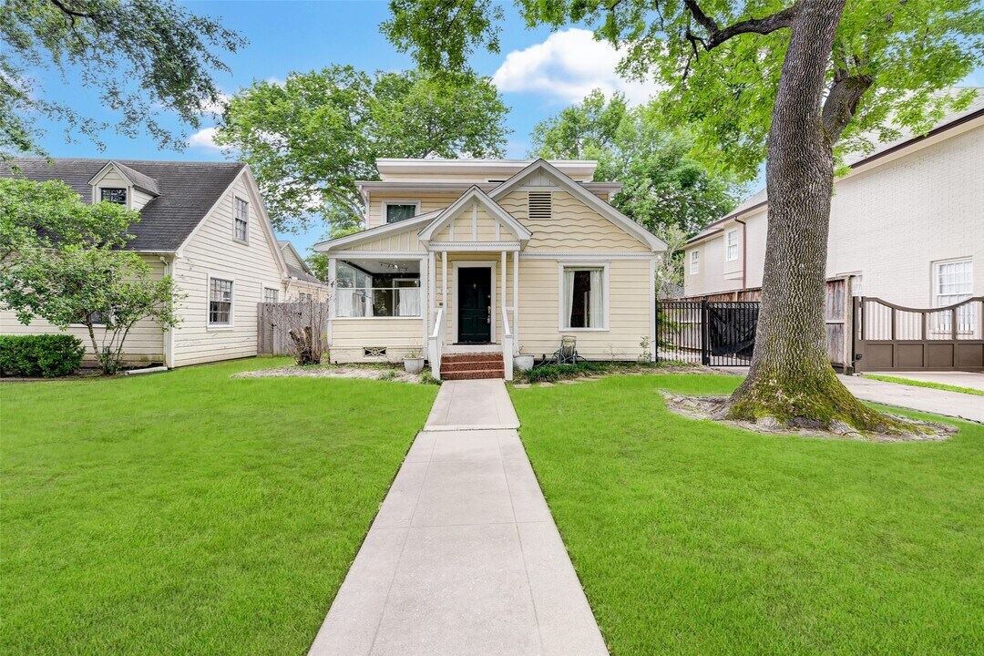 2719 Arbuckle St in Houston, TX - Building Photo