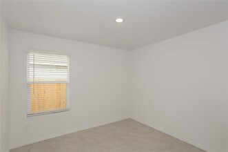 3153 Crestone Dr in Crandall, TX - Building Photo - Building Photo