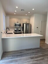 221 4th St in West Sacramento, CA - Building Photo - Building Photo