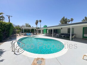 2719 E Ventura Rd in Palm Springs, CA - Building Photo - Building Photo