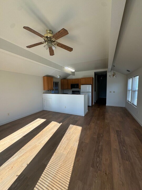 225 S Church St in Grass Valley, CA - Building Photo