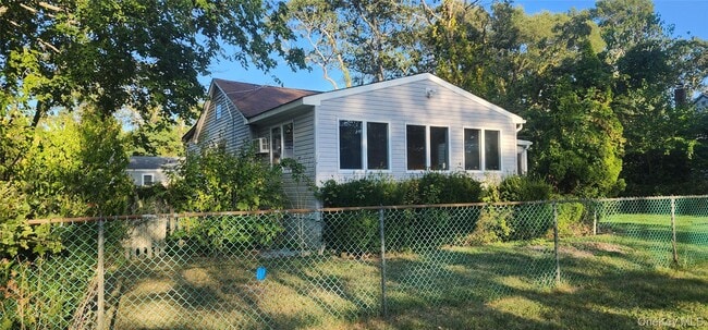 property at 177 Magnolia Dr