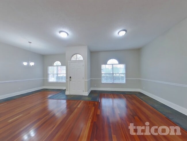 477 Federal Hill Rd in Orange Park, FL - Foto de edificio - Building Photo