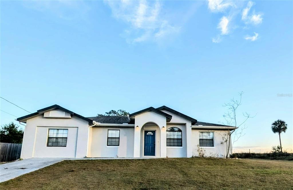 1511 SW Shorewood Dr in Dunnellon, FL - Building Photo