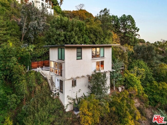 1311 Braeridge Dr in Beverly Hills, CA - Building Photo - Building Photo