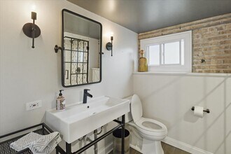 3018 N Whipple St in Chicago, IL - Building Photo - Building Photo