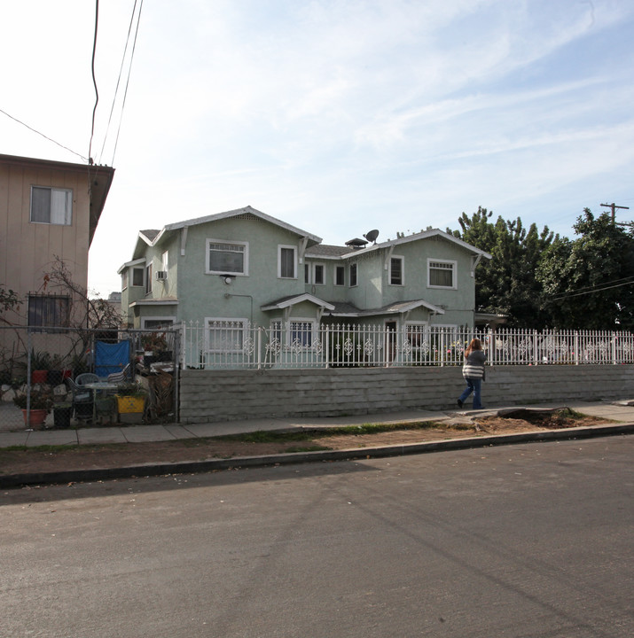 5252 Virgini Ave in Los Angeles, CA - Building Photo