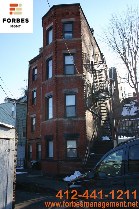 15 Boundary St in Pittsburgh, PA - Foto de edificio