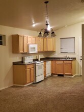 4418 E Vantage Ln in Spokane, WA - Building Photo - Building Photo