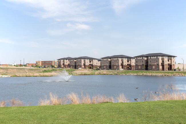 Prairie Pointe Student Living in Ankeny, IA - Building Photo - Building Photo