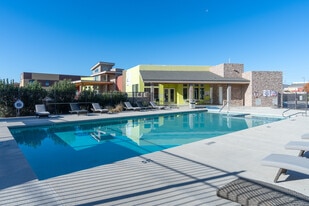 Casitas Del Este in El Paso, TX - Building Photo