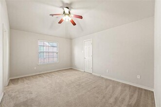 11800 Pondview Ln in Frisco, TX - Building Photo - Building Photo