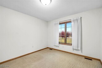 2366 Stony Hill Rd in Hinckley, OH - Building Photo - Building Photo