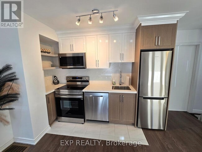 535 Danks Ridge Dr in Ajax, ON - Building Photo - Building Photo
