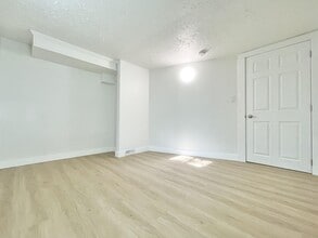 428 Thorold Rd in Welland, ON - Building Photo - Building Photo