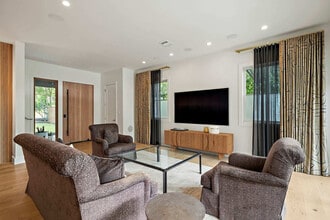 1510 Newton St in Austin, TX - Building Photo - Building Photo