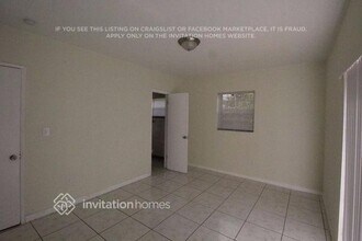 15615 NE 5th Ct in Miami, FL - Building Photo - Building Photo