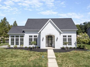 1984 Ridgeview Rd in Upper Arlington, OH - Building Photo - Building Photo