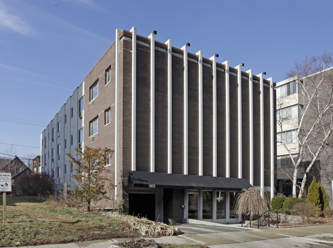 The Cambridge Place in Milwaukee, WI - Foto de edificio - Building Photo