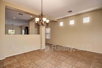 551 W Calle Sombra Linda in Sahuarita, AZ - Building Photo - Building Photo