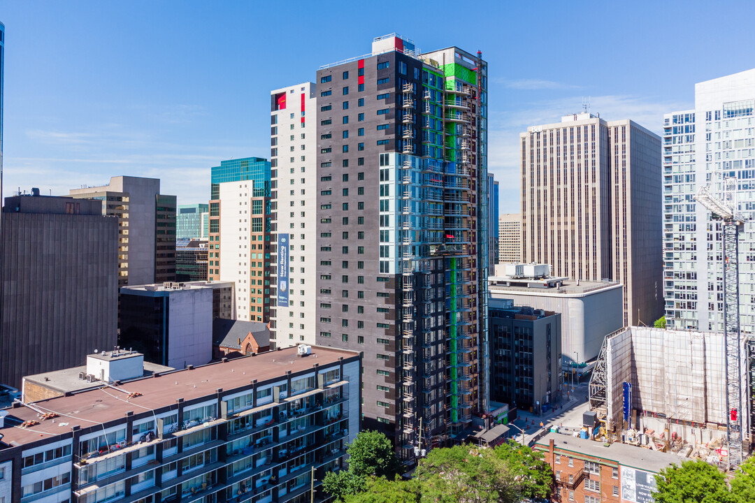 Loop by Claridge - Nepean St side in Ottawa, ON - Building Photo