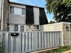 214 Justin Dr in Norman, OK - Building Photo - Building Photo