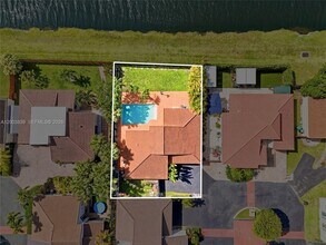 631 SW 88th Ct in Miami, FL - Building Photo - Building Photo