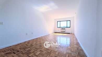 31-64 21st Street, B in Queens, NY - Building Photo - Building Photo