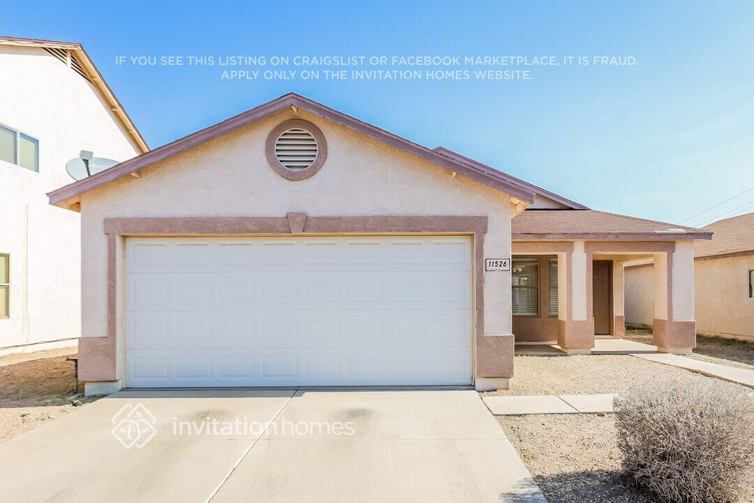 11526 W Wethersfield Rd in El Mirage, AZ - Building Photo