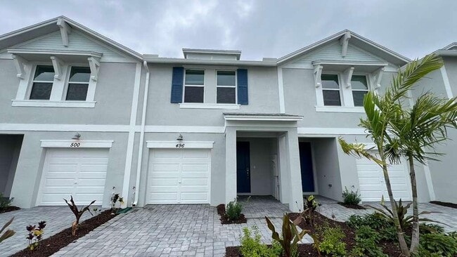 property at 526 Salisbury Cir
