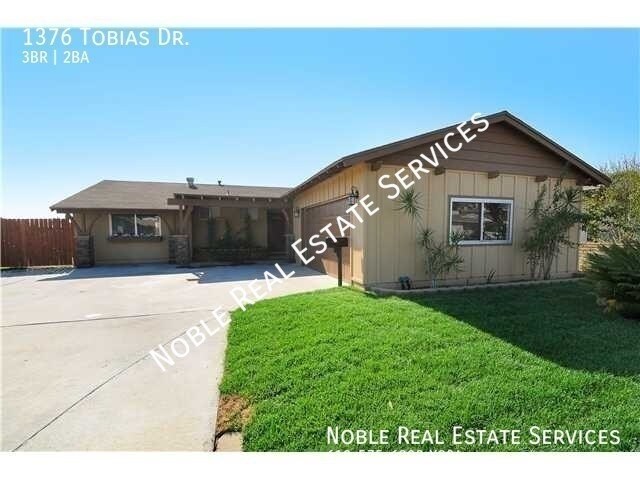 1376 Tobias Dr in Chula Vista, CA - Building Photo