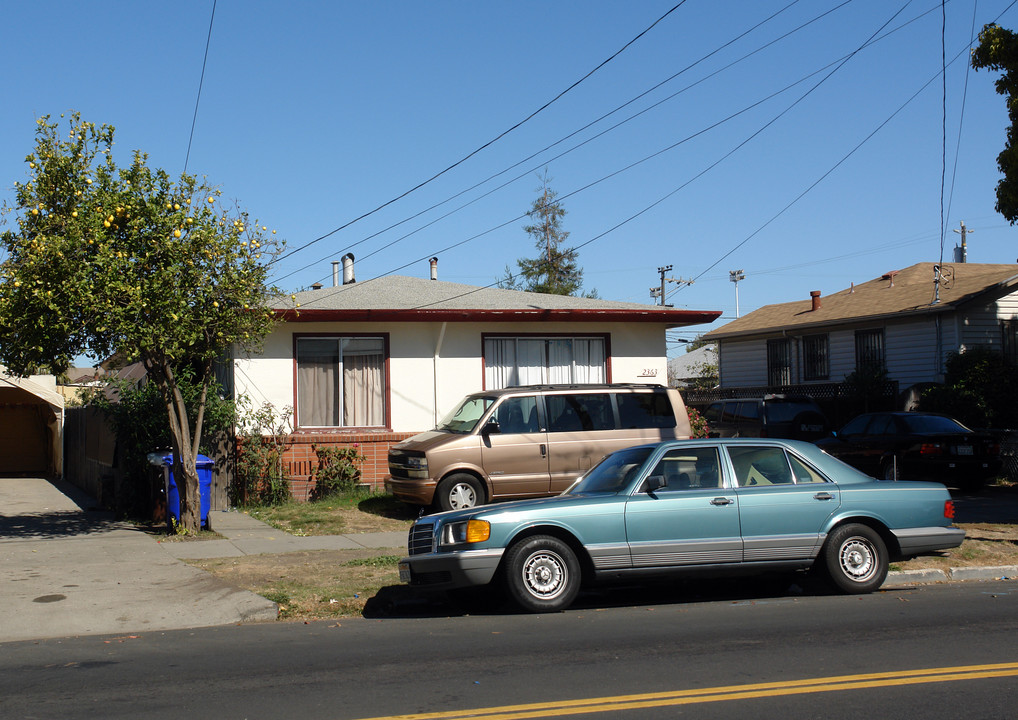 2363 Rheem Ave in Richmond, CA - Foto de edificio