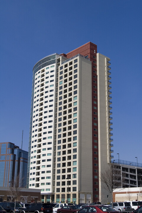 The Manhattan in Dunwoody, GA - Building Photo