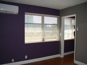 1941 NE 51st St-Unit -46 - Vegas in Fort Lauderdale, FL - Building Photo - Building Photo