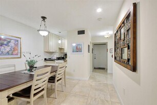 3605 S Ocean Blvd in South Palm Beach, FL - Building Photo