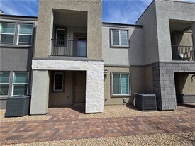 5717 CRENELLATED St in Las Vegas, NV - Building Photo